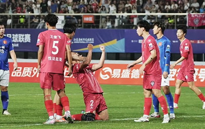 角球头槌+替补一条龙，盐城客场2-0收官扬州，锁定“苏超”前四昂首进八强