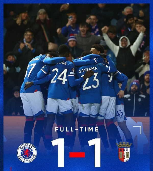 塔利斯卡3分钟闪电扳平+补时红牌，费内巴切1-1逼平费伦茨瓦罗斯